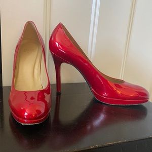 STUART WEITZMAN Gorgeous red Platswoon stiletto.  Size 8 N